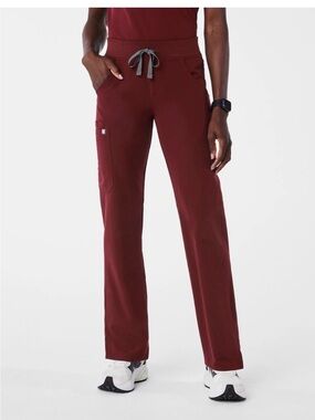 NWT FIGS Kade Cargo Scrub Pants Tall™ size XXS Tall maroon red